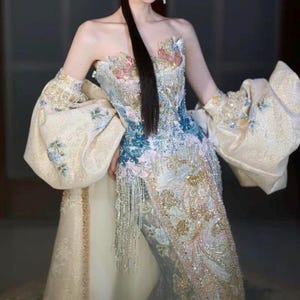 Elegant Chinese Wedding Qipao Set in blue – Off-Shoulder Mermaid Gown with Detachable Train