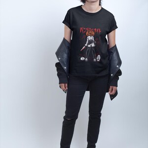 Naoko Kirino T-shirt, retro skräckmangastil, japansk streetwear från 90-talet bild 7