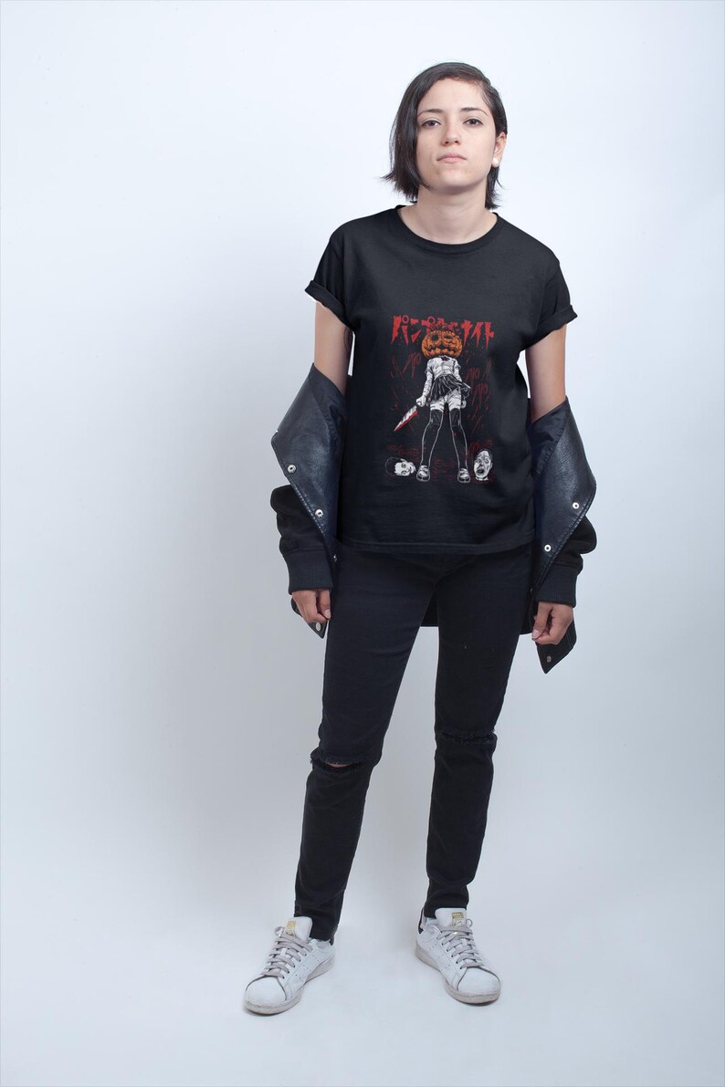 Naoko Kirino T-shirt, retro skräckmangastil, japansk streetwear från 90-talet bild 7