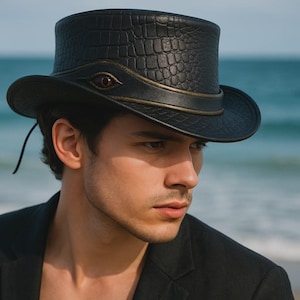 Black Leather Dragon Eye Steampunk Top Hat Handmade Crocodile Texture Gothic Hat for Men Burning Man Cosplay Festival Costume Gift Idea
