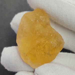 Natural Citrine Rough, Uncut Citrine Raw Stone 40x31x24 MM, 130.50 Carats Big Size Citrine Rough.