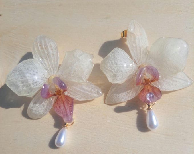 Real Orchid Pearl Drop Earrings, Botanical gift, Real Flower Earrings, Pearl Dangle Earrings, Valentines day gift, Bridal earrings