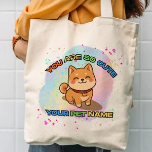 Sac fourre-tout personnalisé pour animal de compagnie - Portrait de chien kawaii personnalisé dans un style chibi, ajoutez le nom et la police de votre animal de compagnie, joli cadeau personnalisé pour les amoureux des chiens