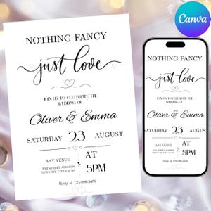 Może przedstawiać: Czarno-białe zaproszenie ślubne z napisem „NOTHING FANCY just love”. Zaproszenie zawiera imiona „Oliver & Emma”, datę, godzinę i informacje RSVP. Smartfon wyświetla to samo zaproszenie.