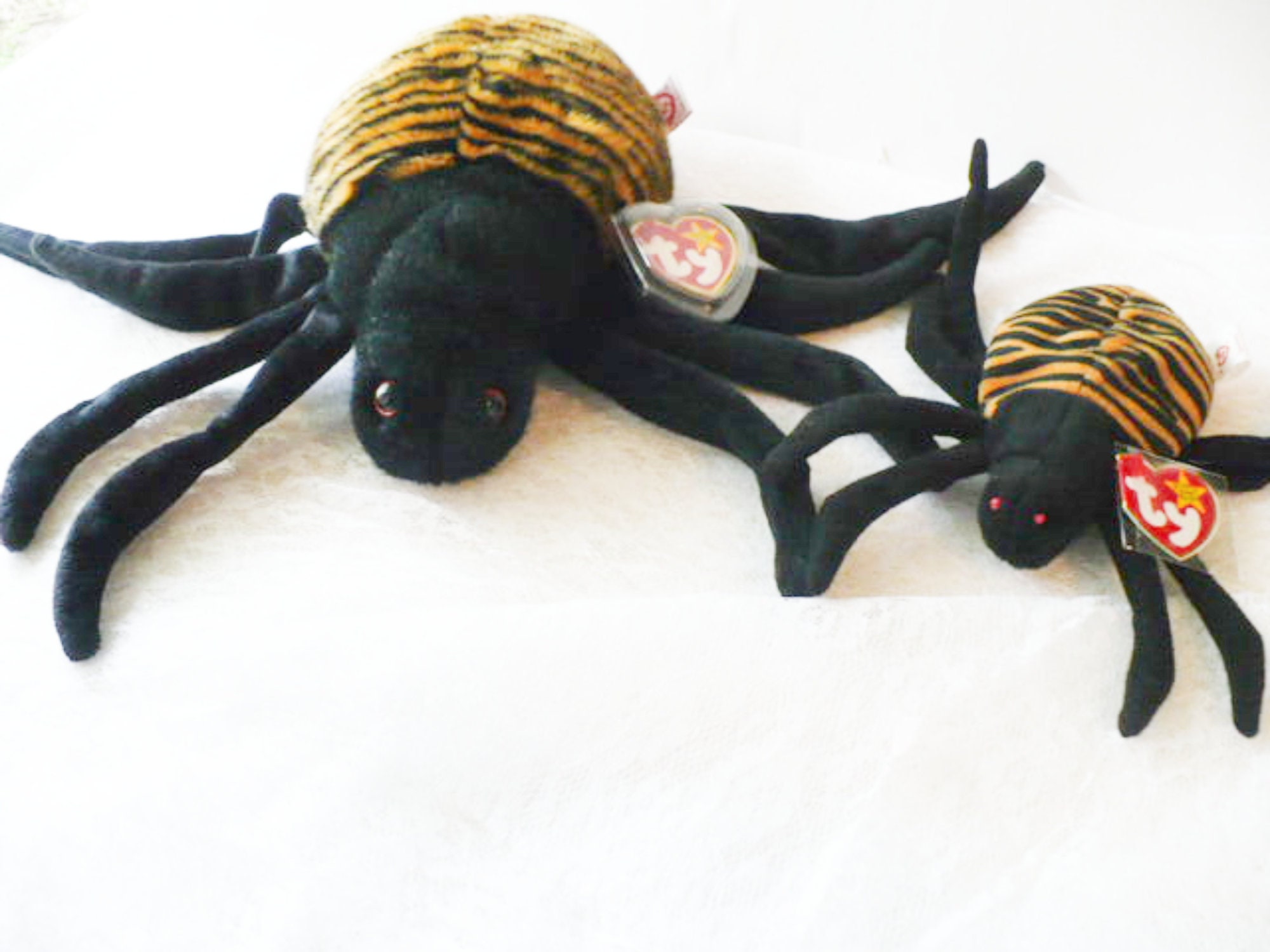 25 Cm Große Spinnen-Plüschfigur – Realistisches Schwarzes Spinnen-Stofftier, Weicher Plüsch, Ideal Für Halloween Und Als Geschenk