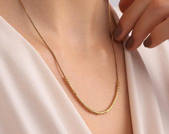 Collier personnalisé en or 14 carats avec code Morse | Cadeau message caché | Bijoux prénoms secrets | Morse personnalisé Dainty | Code morse F**k TRUMP