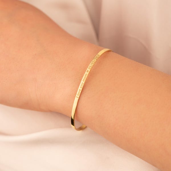 Manchette gravée personnalisée en or 14 carats | Bracelet-jonc prénom délicat | À enfiler personnalisé | Mots manuscrits bijoux | Cadeau bracelet personnalisé