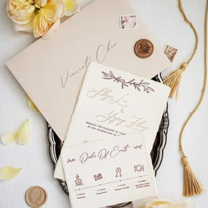 Elegante invito di nozze in lamina – Design in stampa tipografica artigianale con bordo sottile e bordi frastagliati e raffinati accenti in lamina