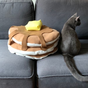 Big Stack of Pancakes Pet Bed for Cats or Small Dogs!