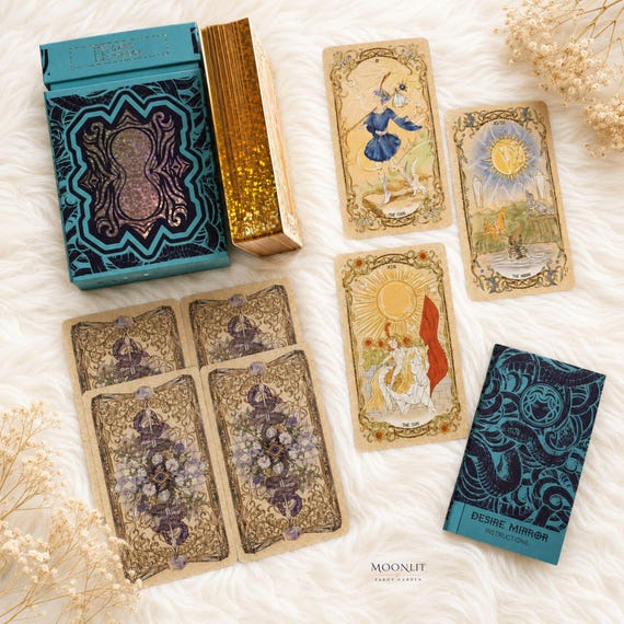 Medusa's Eye Tarot Deck – Gaze Mirror Collector Edition
