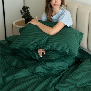 Smaragdgrünes Bettwäsche-Set, weicher Baumwollsatin-Bettbezug mit Streifen, umweltfreundliche Bettwäsche, weiche, handgefertigte Bettwäsche für alle Größen