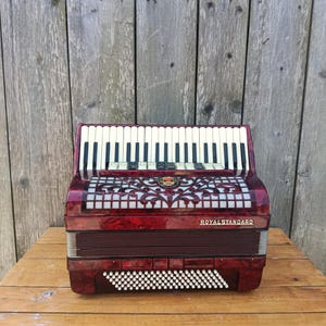 Vintage Royal Standard Montana Accordion: 120 Bass Piano Keyboard
