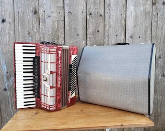 Weltmeister Amigo Accordion: 120 Bass, Made in Germany, with Case