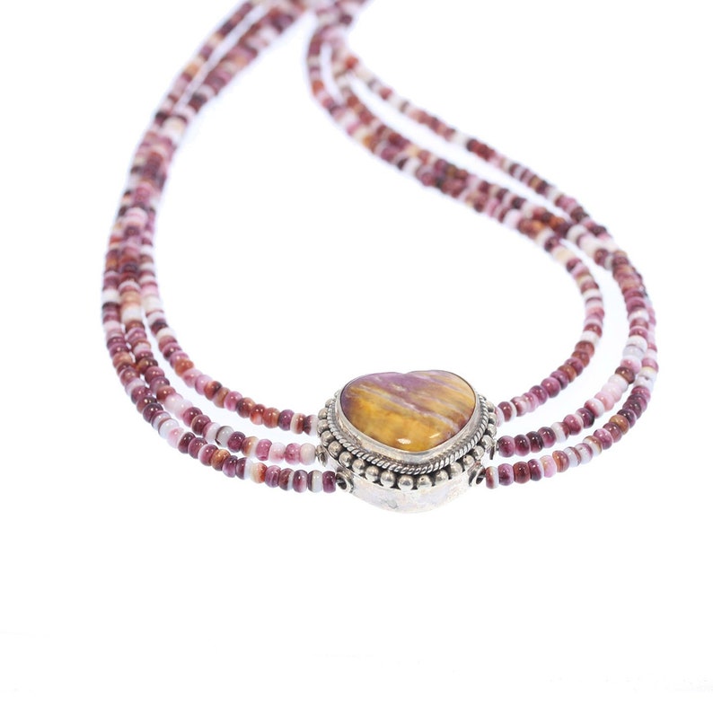 SPINY OYSTER BEADS Necklace with Heart Pendant 16-19