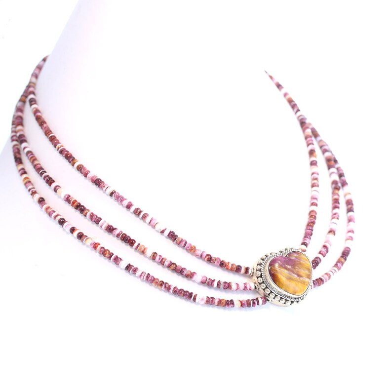 SPINY OYSTER BEADS Necklace with Heart Pendant 16-19