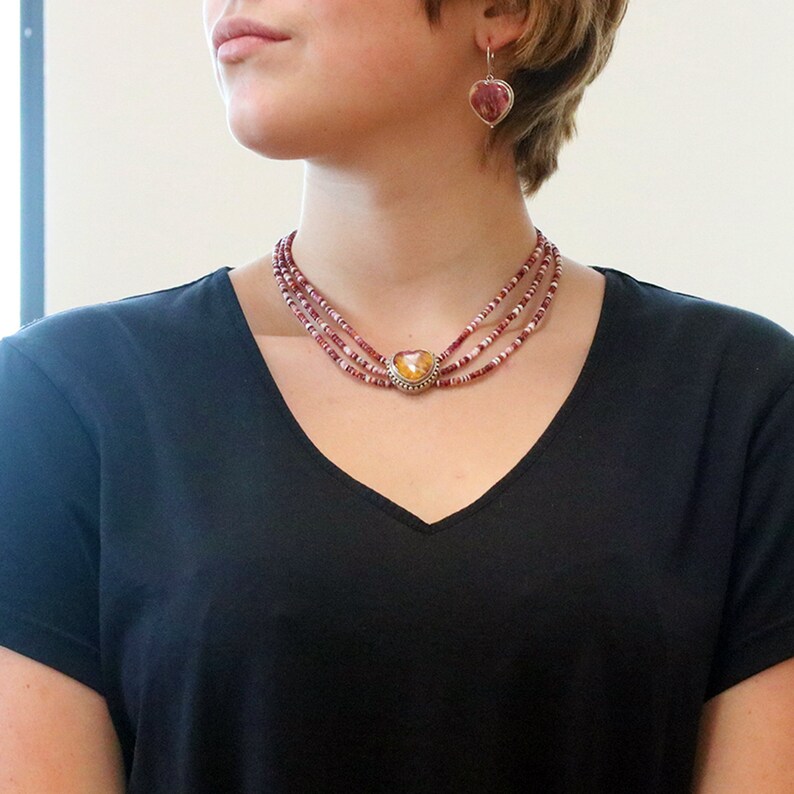 SPINY OYSTER BEADS Necklace with Heart Pendant 16-19