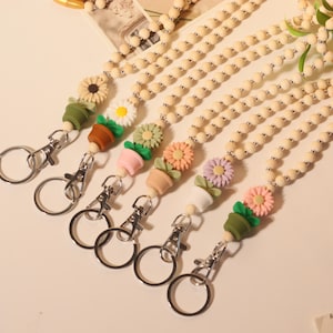 Daisy Teacher Lanyard,Personalized Lanyard,Teacher Gift,Wood Beads Lanyard,Beaded Badge Accessory,Id Lanyard for Teachers Nurse, ID Badge