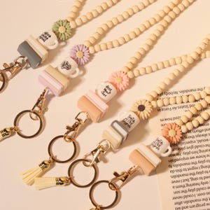 Daisy Teacher Lanyard,Personalized Lanyard,Teacher Gift,Wood Beads Lanyard,Beaded Badge Accessory,Id Lanyard for Teachers Nurse, ID Badge