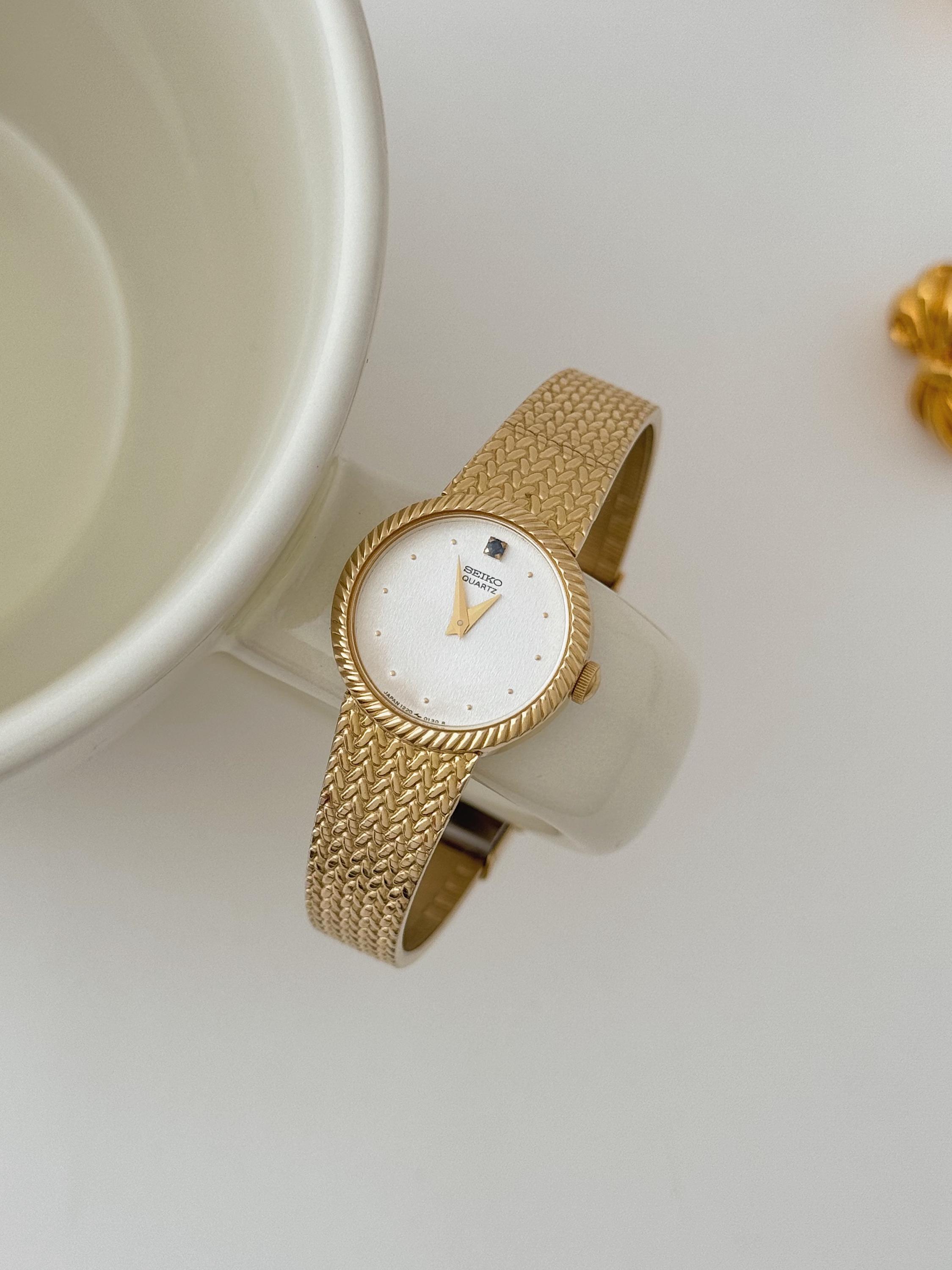 Vintage Womens Seiko Model 1400-0259 Goldtone Watch Vintage Seiko Watch Women 17mm Gold Tone Tank | Mercari main image 4
