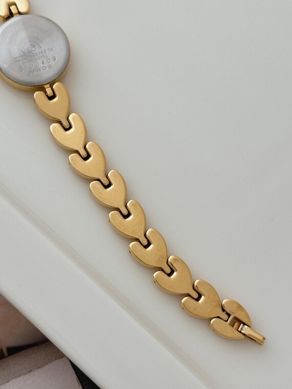 Vintage Citizen Gold Tone Bracelet Watch, Vintage Women display picture 1