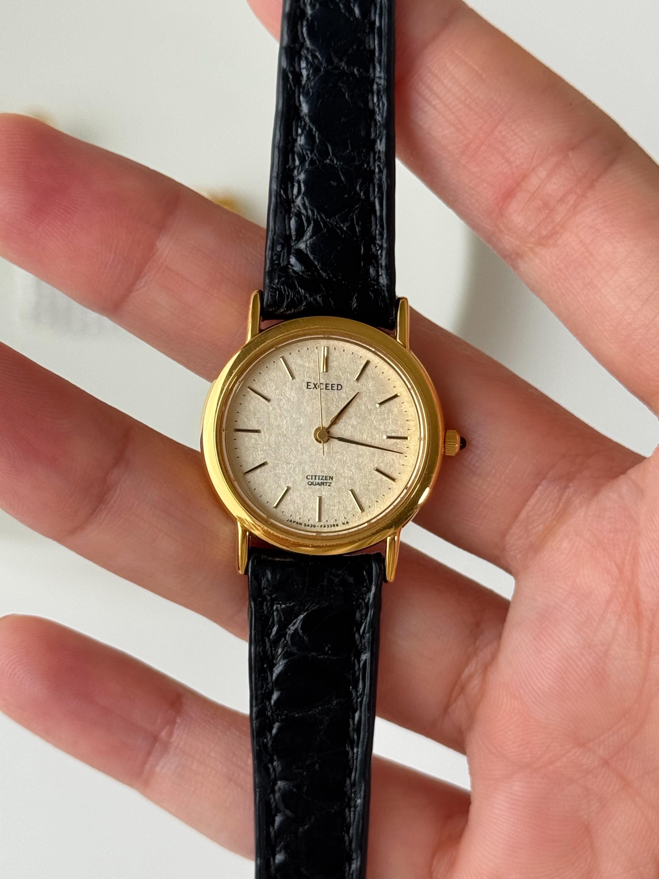 Vintage Citizen Exceed Gold Tone Round Case Watch Leather Strap