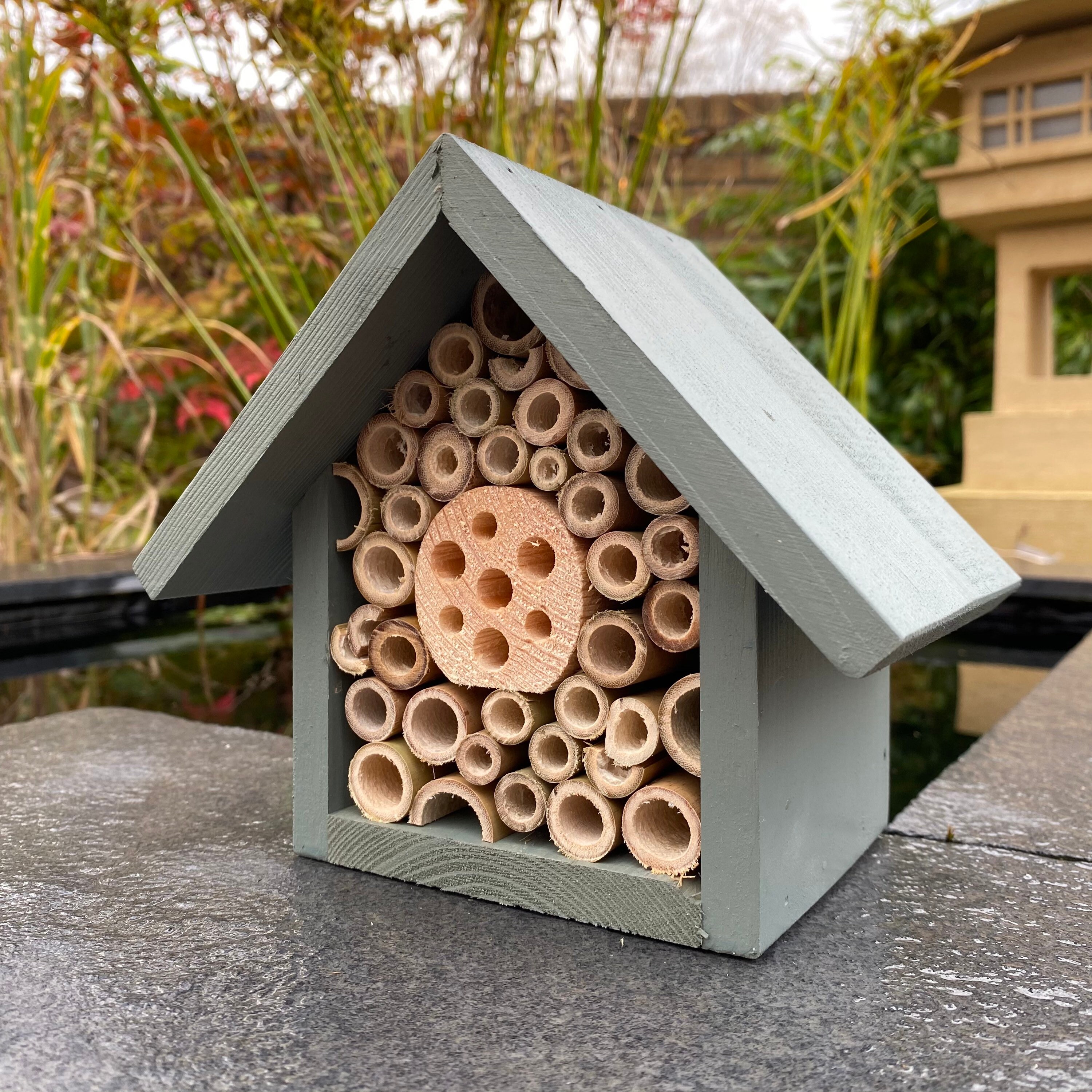 bee travel box