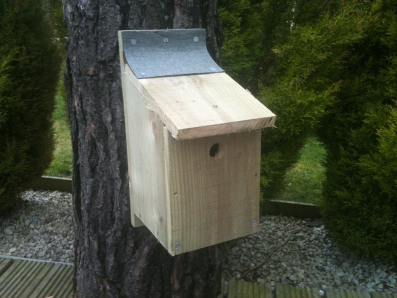 A set of 32 'Make your own' Bird Box Kits. Strong and sturdy bird box. 
Put together in 10-15 minutes. Kit includes: 6 pieces of timber, roofing felt, screw, nails and an instruction sheet.