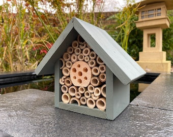 Mason Bee House, Bee Hotel, Bee Box, Wildlife House, Solitary Bee Hotel, in 'Wild Thyme'. Can be personalised.