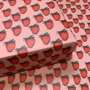 Strawberry Shortcake Wrapping Paper (4 pieces)