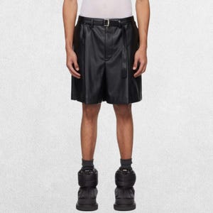 Men&#39;s Genuine Sheep Leather Shorts: Tailored Black Shorts