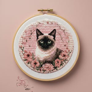 Siamesisk katt korsstygnsmönster PDF, broderidesign för husdjur med stjärnbilder, konst med himmelska katter, mönster med astrologikatt