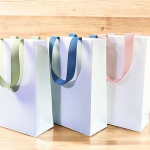 50pcs - Personalized Gift Bags, Bridesmaids Gifts, Bachelorette Party Favor Boxes, Shopping Bags with Handles, Party Favor Bags