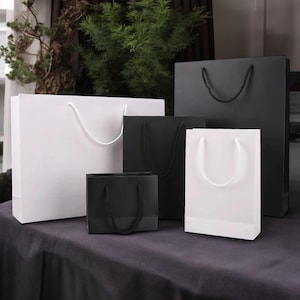 Custom Logo Boutique Paper Bags,Party Gift Bag Wedding Bag,custom gift bags,Kraft Paper Bag, Shopping Bags with Handle,Merchandise Bag