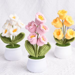 Crochet Handmade Lily Potted Plant, Crochet Flowers, Knit Flowers, Crochet Gift, Gift for Mom, Birthday Gift, Gift for Her, Home Decoration