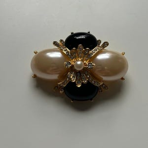 Joan Rivers Large Chic Brooch