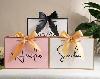 Personalized Bridesmaid Gift Bags, Custom Wedding Gift Bag, Bridal Party Favor, Bachelorette Party Bag, Welcome Gift Bag, Elegant Gift Bag