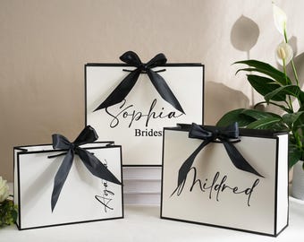 Personalized Bridesmaid Gift Bags, Custom Wedding Gift Bag, Bridal Party Favor, Bachelorette Party Bag, Thank You Gift Bag, Welcome Gift Bag