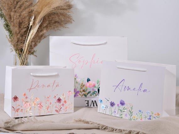 Personalized Bridesmaid Gift Bags, Wedding Gift Bag, Custom Thank You Gift Bag, Bridal Party Favor, Bachelorette Party Bag, Welcome Gift Bag