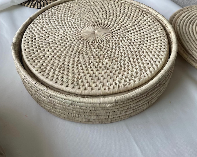 Woven Palm Leaf Placemats with Holder: Set of 6, 14" Eco-Friendly Dining