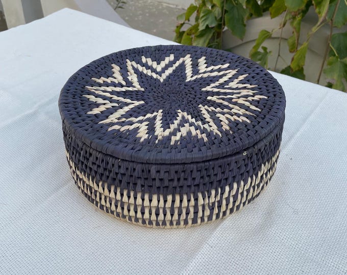 Handwoven Lid Basket By Suzzi Homes, Eco-Friendly Woven Basket with Lid, Rustic Storage Basket, Boho Decor, Fruit Storage, Organizer Basket