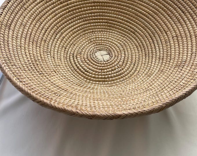 Oversized Vintage Wicker Wall Basket: Natural Storage Bin (54 cm)