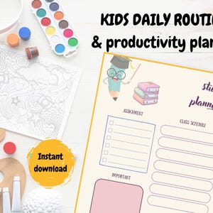 Può includere: Un pianificatore stampabile di routine quotidiana e produttività per bambini con sezione studio, lista di compiti, orario delle lezioni e spazio per note, decorato con una matita e libri, accanto a vari materiali artistici.