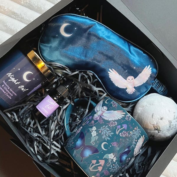 Relaxation Gift Set with Lavender Candle – Self Care Spa Box, Sleep & Pampering Gift for Her, Bedtime Routine Present