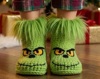 Haakpatroon voor Grinch-pantoffels (PDF), handleiding voor kerstpantoffels van imitatiebont, stapsgewijze visuele handleiding, direct te downloaden.