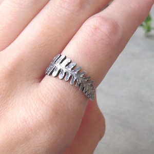 Fern Leaf Ring, Nature Inspired Ring, Silver Leaves Ring, Botanical Ring, Plant Ring, Wiccan Ring