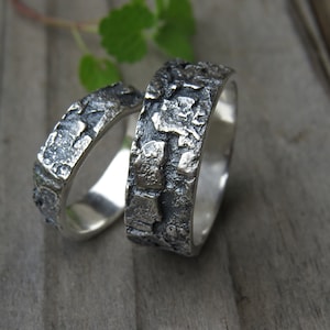 Ensemble d’anneaux de couples, anneaux d’écorce d’arbre, anneaux d’argent assortis artisanaux, anneaux de promesse Boho, anneau inspiré de la nature