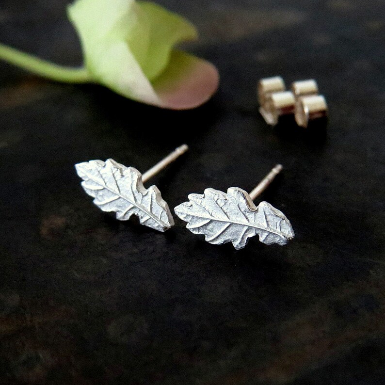 Oak Leaf Japanese Stud Earrings