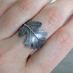 Large Oak Leaf Ring, Nature Inspired Ring, Silver Leaves Ring, Botanical Ring, Plant Ring, Wiccan Ring