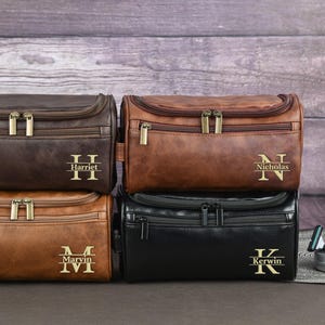 Personalized Men&#39;s Leather Toiletry Bag, Groomsmen Gift, Custom Engraved Dopp Kits, Travel Toiletry Bag, Leather Accessory, Gift for Him