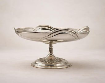 Handcrafted Silver Plated Scalloped Silver Cake Stand